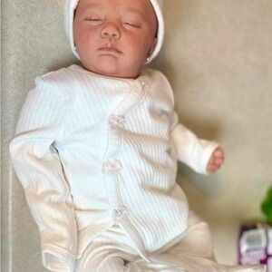 Hand painted reborn baby girl approximately 6lbs